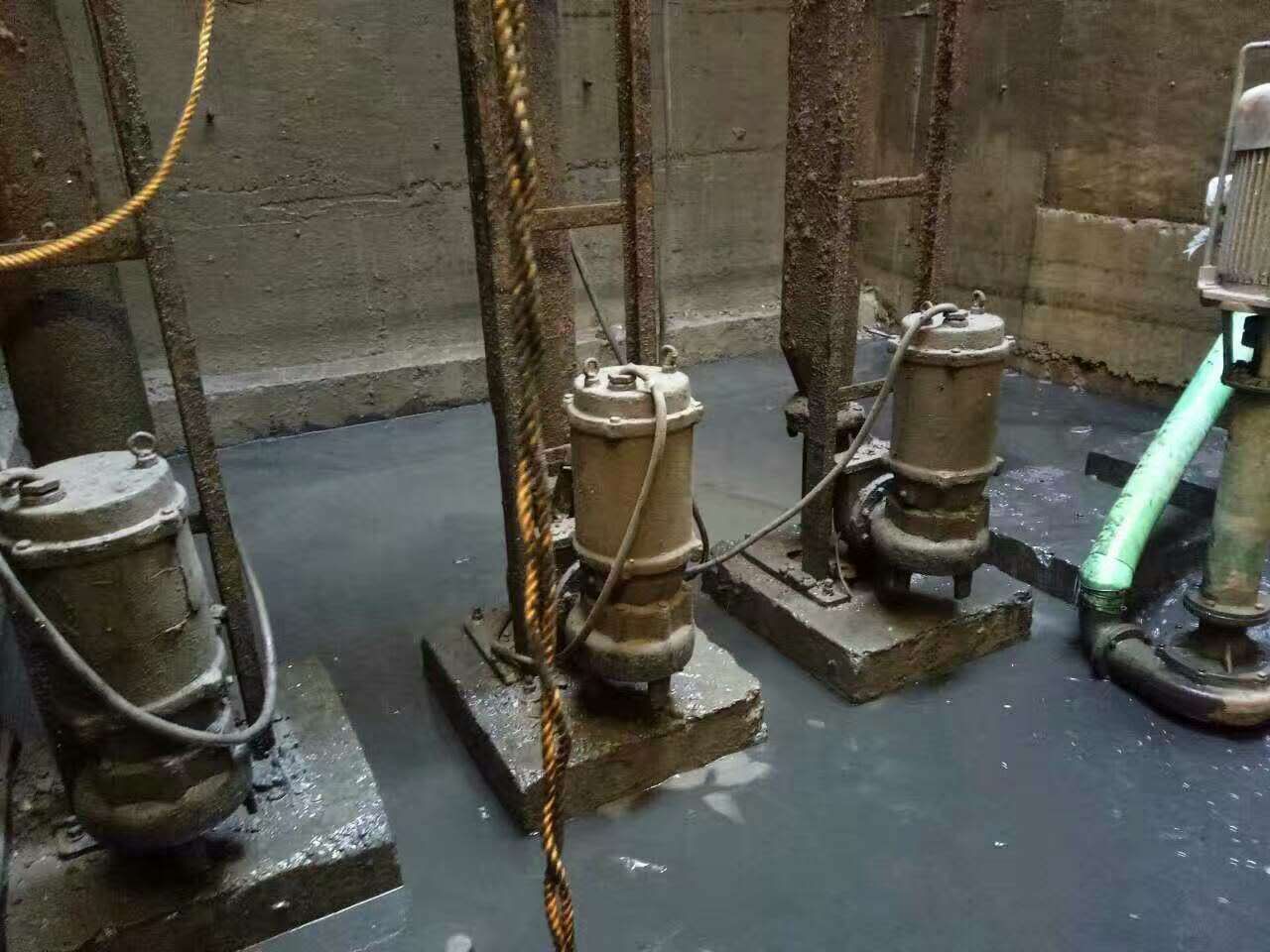 旬阳污水池清理